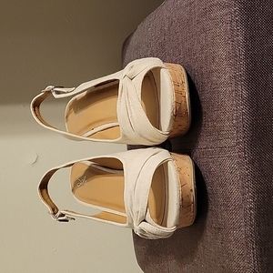 Woman shoes (worn twice)